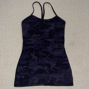 Lululemon - tank camo